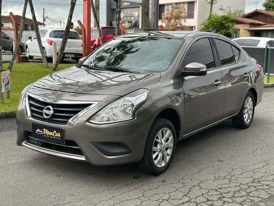 NISSAN VERSA 2020