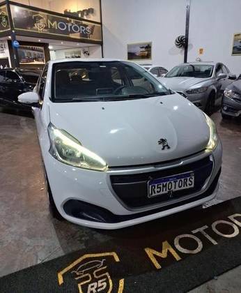 PEUGEOT 208 2019