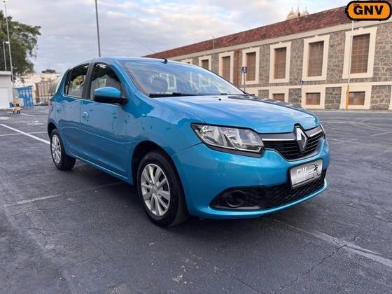 RENAULT SANDERO 2015