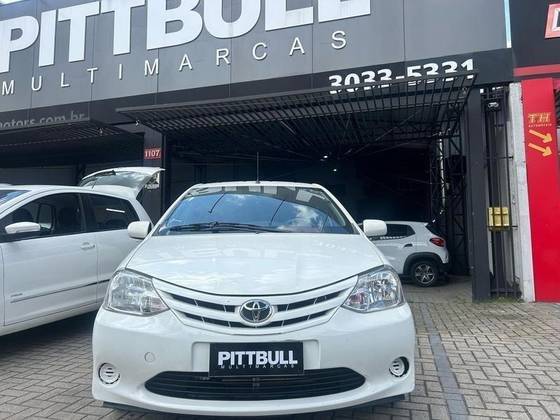 TOYOTA ETIOS 2013