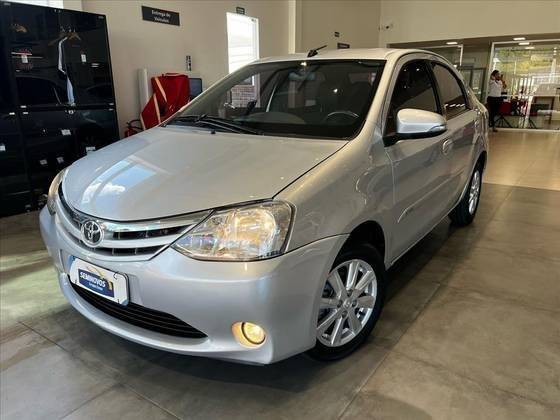 TOYOTA ETIOS 2017