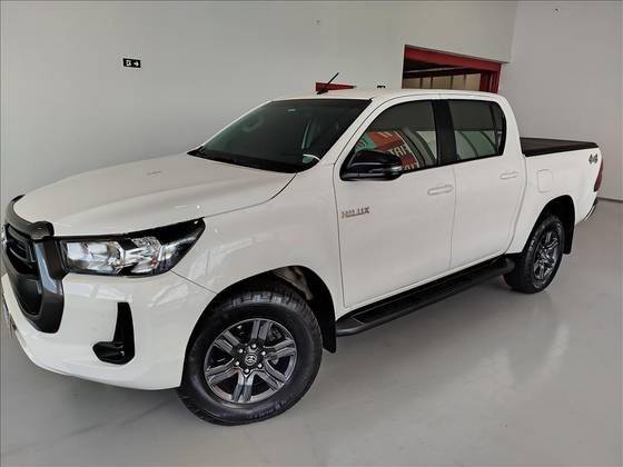 TOYOTA HILUX 2022