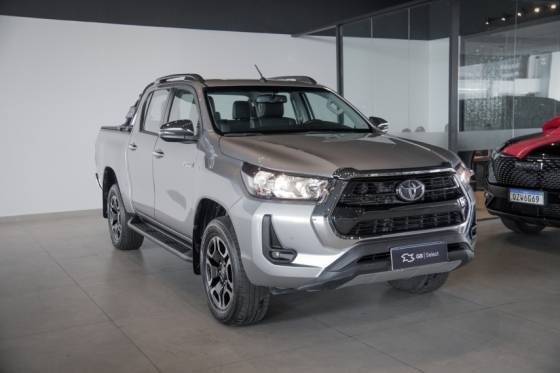 TOYOTA HILUX 2022