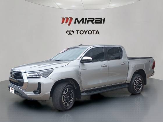 TOYOTA HILUX 2024