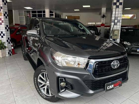 TOYOTA HILUX 2020