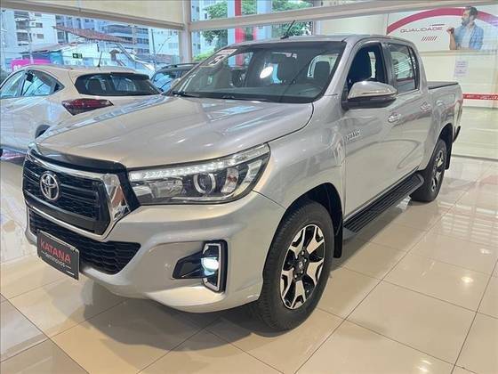 TOYOTA HILUX 2019