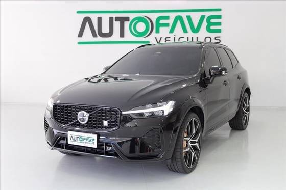 VOLVO XC60 2024