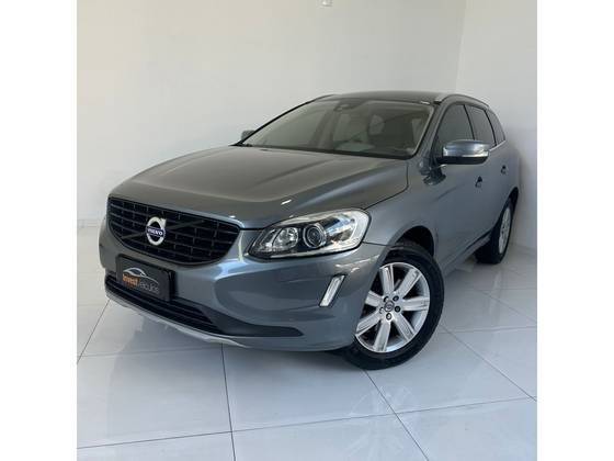 VOLVO XC60 2017