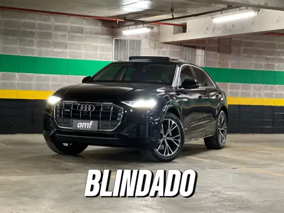 AUDI Q8 2019