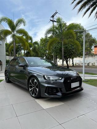 AUDI RS4 2019