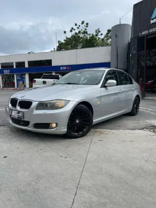 BMW 320i 2011