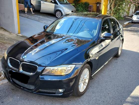 BMW 320i 2010