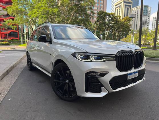 BMW X7 2022