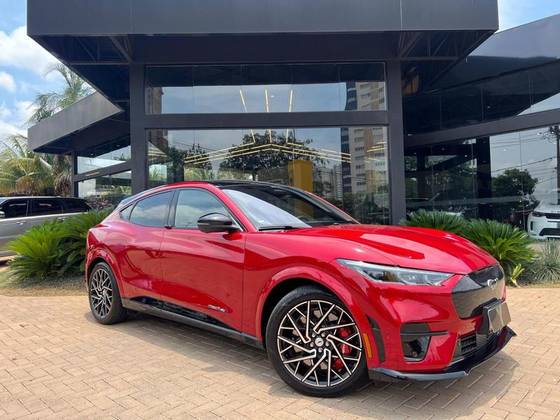 FORD MUSTANG MACH-e 2023