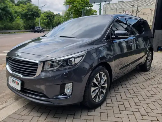 KIA CARNIVAL 2018