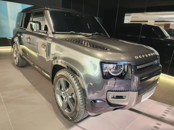 LAND ROVER DEFENDER 2024