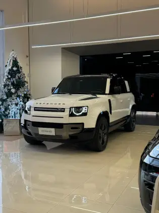 LAND ROVER DEFENDER 2024