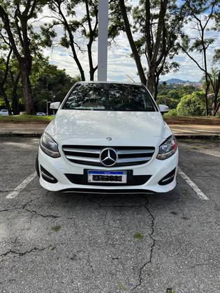 MERCEDES-BENZ B 200 2016