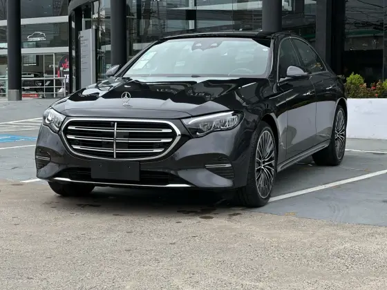 MERCEDES-BENZ E 300 2025