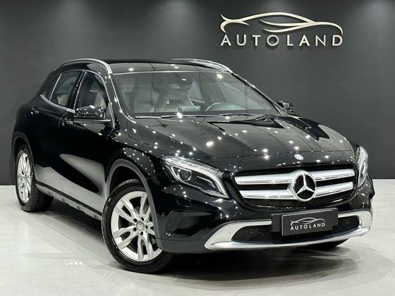 MERCEDES-BENZ GLA 200 2015