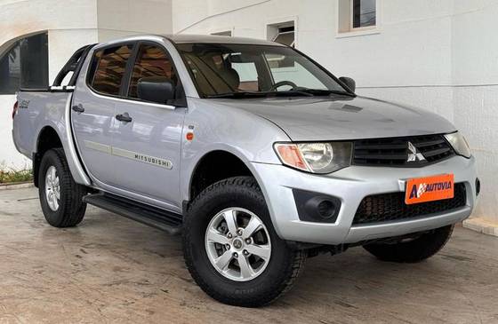 MITSUBISHI L200 TRITON 2013