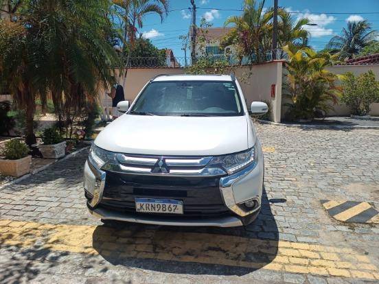 MITSUBISHI OUTLANDER 2016