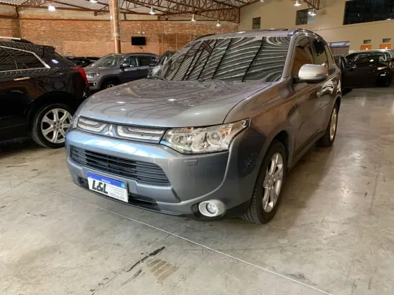 MITSUBISHI OUTLANDER 2014