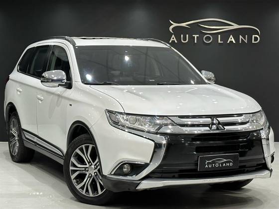 MITSUBISHI OUTLANDER 2016