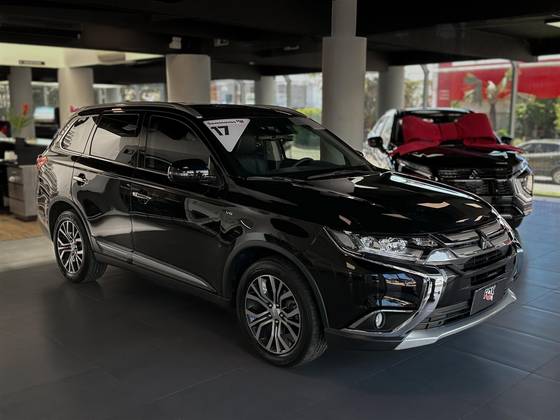 MITSUBISHI OUTLANDER 2017