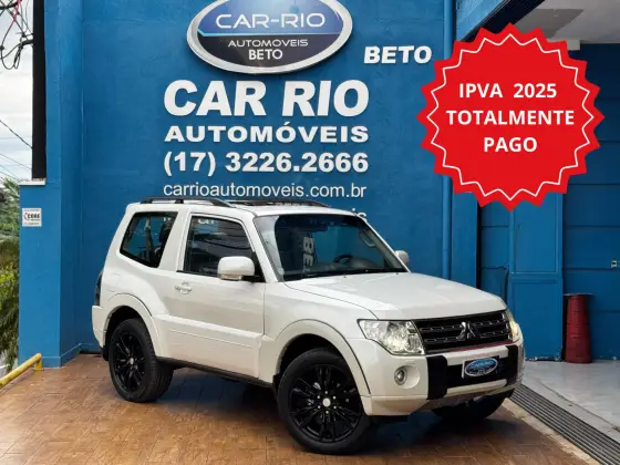 MITSUBISHI PAJERO FULL 2011