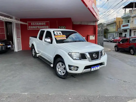 NISSAN FRONTIER 2014