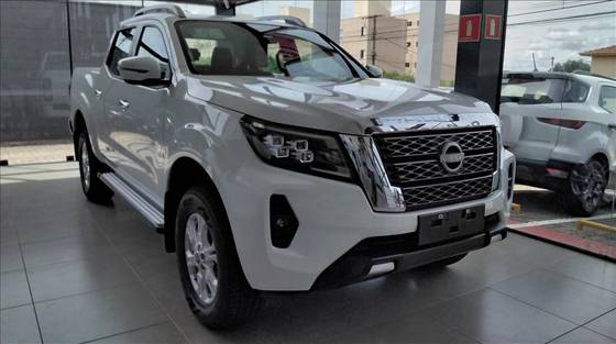 NISSAN FRONTIER 2025