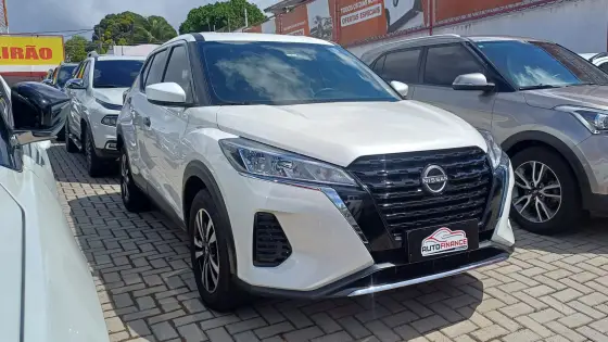 NISSAN KICKS 2023