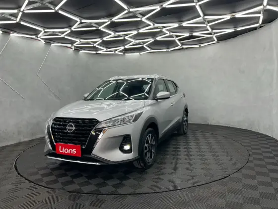 NISSAN KICKS 2023