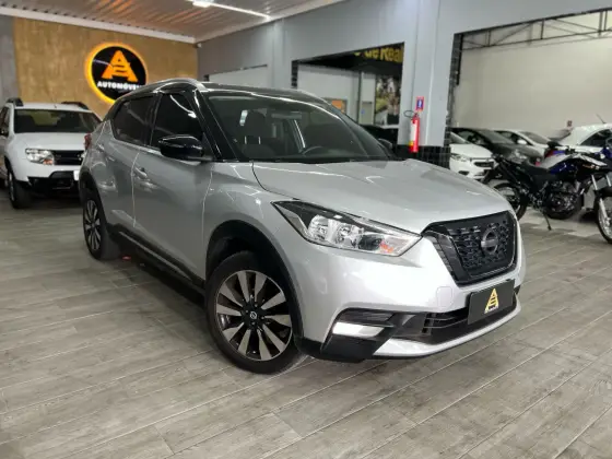 NISSAN KICKS 2017
