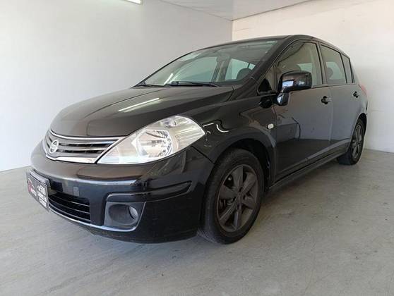 NISSAN TIIDA 2011