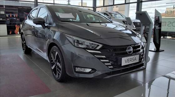 NISSAN VERSA 2025