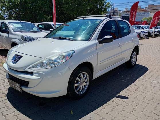 PEUGEOT 207 2014