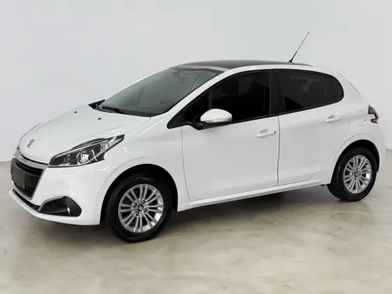 PEUGEOT 208 2019