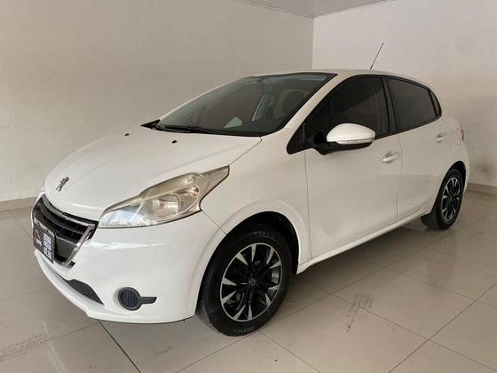 PEUGEOT 208 2014