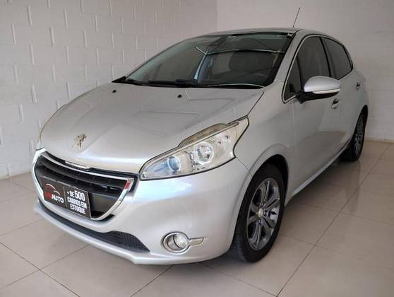 PEUGEOT 208 2014