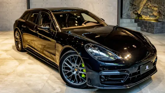 PORSCHE PANAMERA 2023