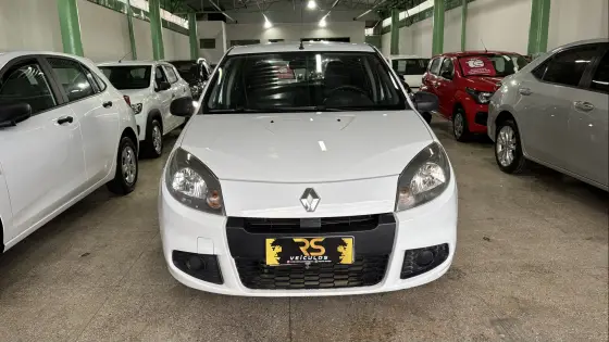 RENAULT SANDERO 2014