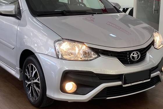 TOYOTA ETIOS 2017