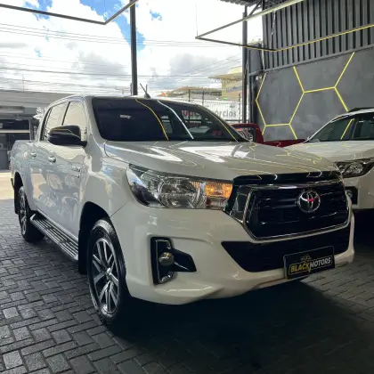 TOYOTA HILUX 2019