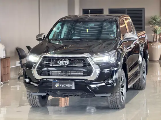 TOYOTA HILUX 2022