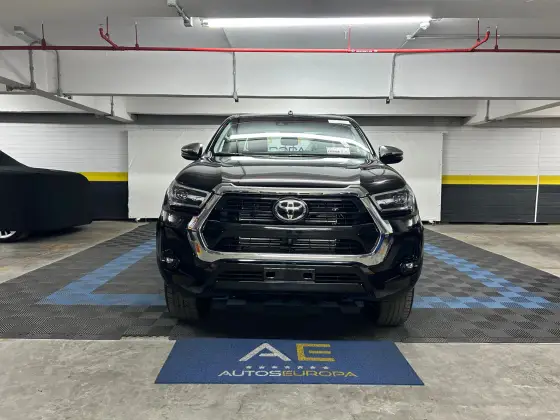 TOYOTA HILUX 2025