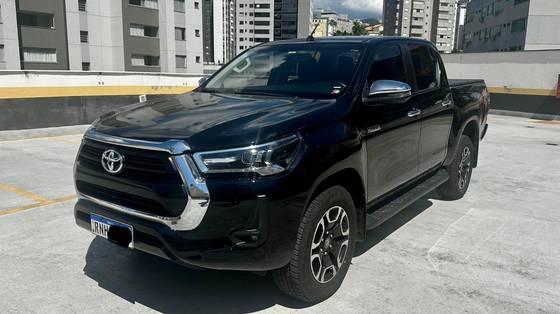 TOYOTA HILUX 2021