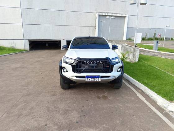 TOYOTA HILUX 2024