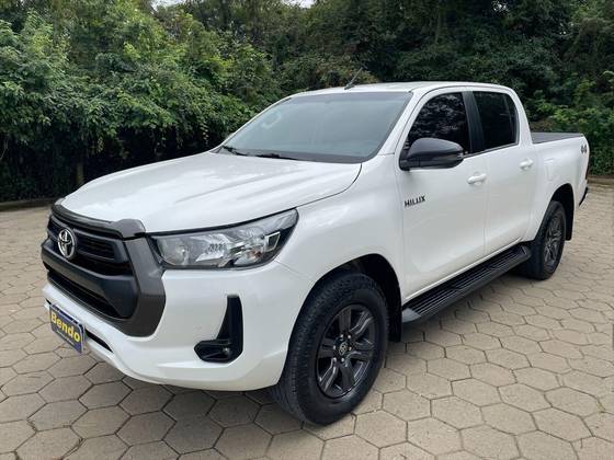 TOYOTA HILUX 2022